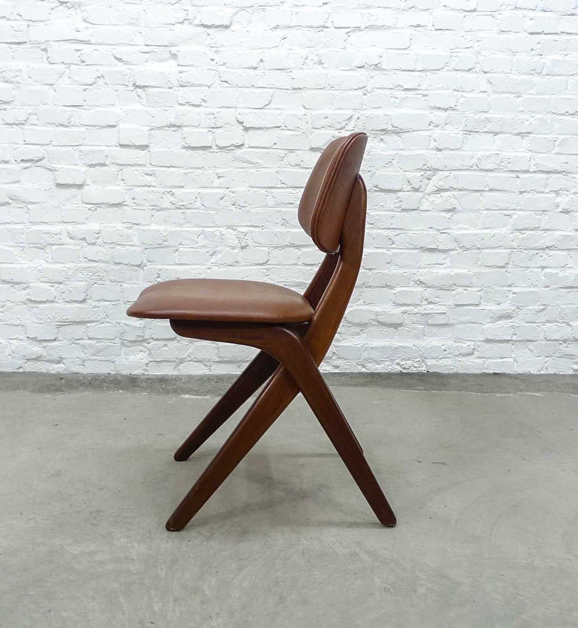 Image 10 of 4 Louis van Teeffelen for Webe Mid-Century Teak and Caramel Leatherette Dining Chairs