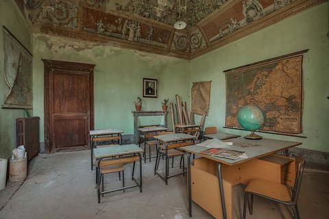 Jef Peeters - Abandoned School