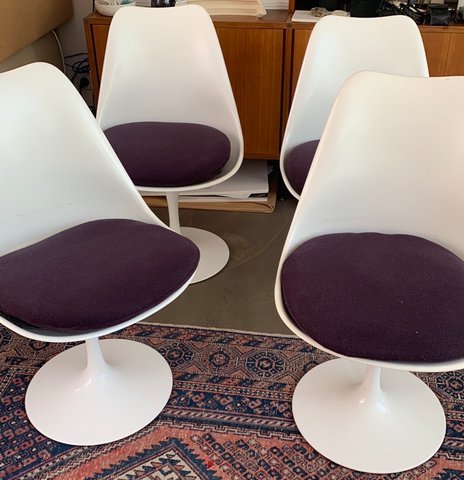 4x Eero Saarinen Tulip chairs