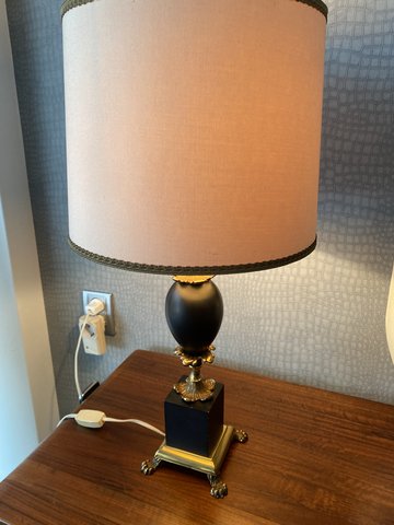 Hollywood regency table lamp.