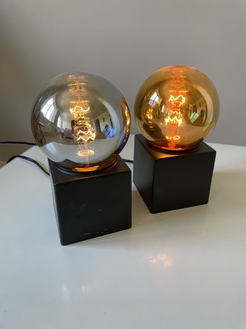 2x Philips cube lamp