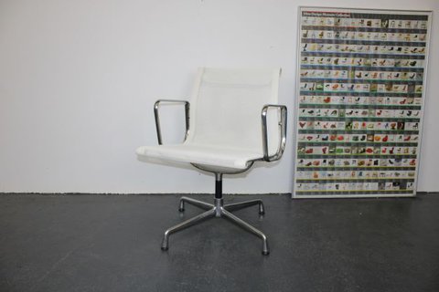 6 x Vitra Eames EA 108 stoel