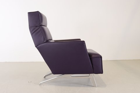 Design on Stock Solo armchair
