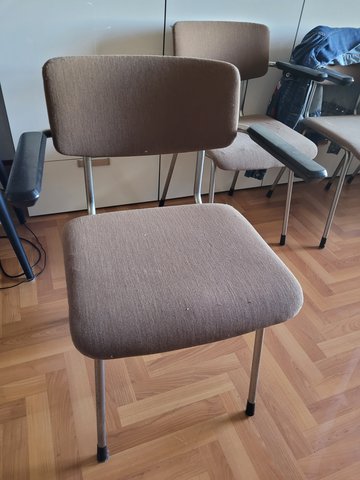 4 x Gispen 1231 stoelen