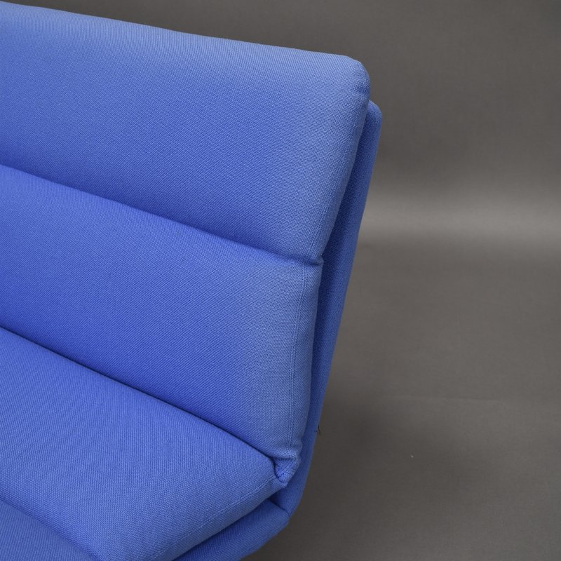 Kho Liang IE C683 sofa in blue kvadrat fabric