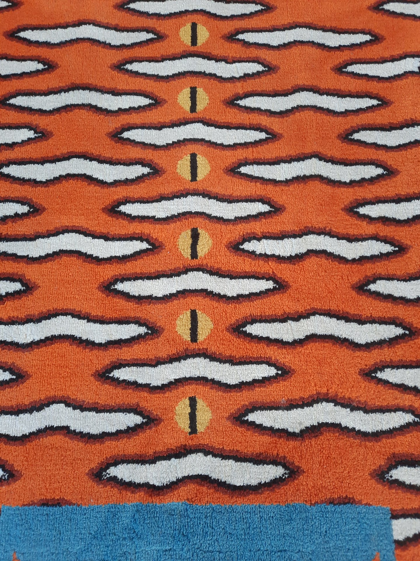 Walter Van Beirendonck tiger rug, € 875