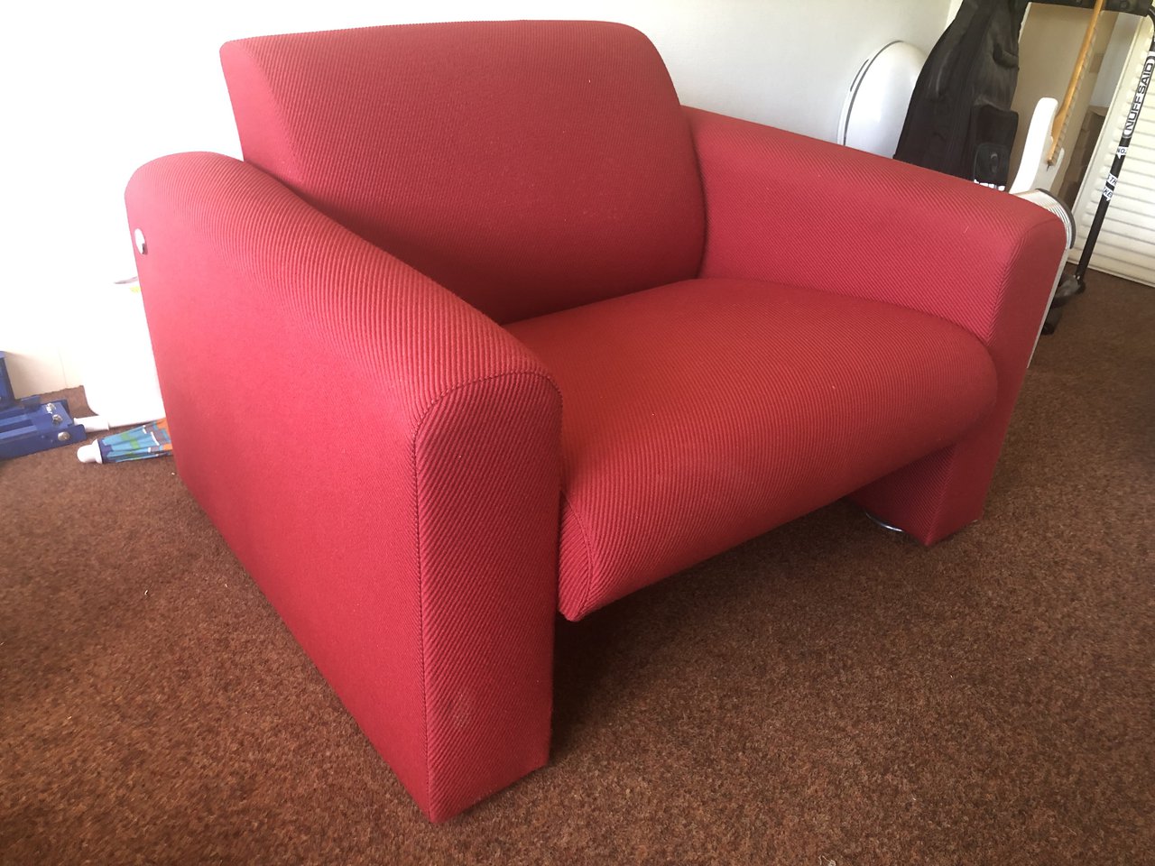 Artifort C691 two-seater sofa and armchair in very nice condition