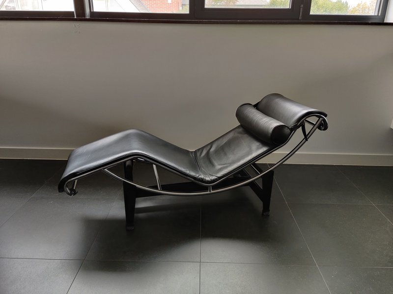 2 Cassina LC 4 Corbusier chaise Longue