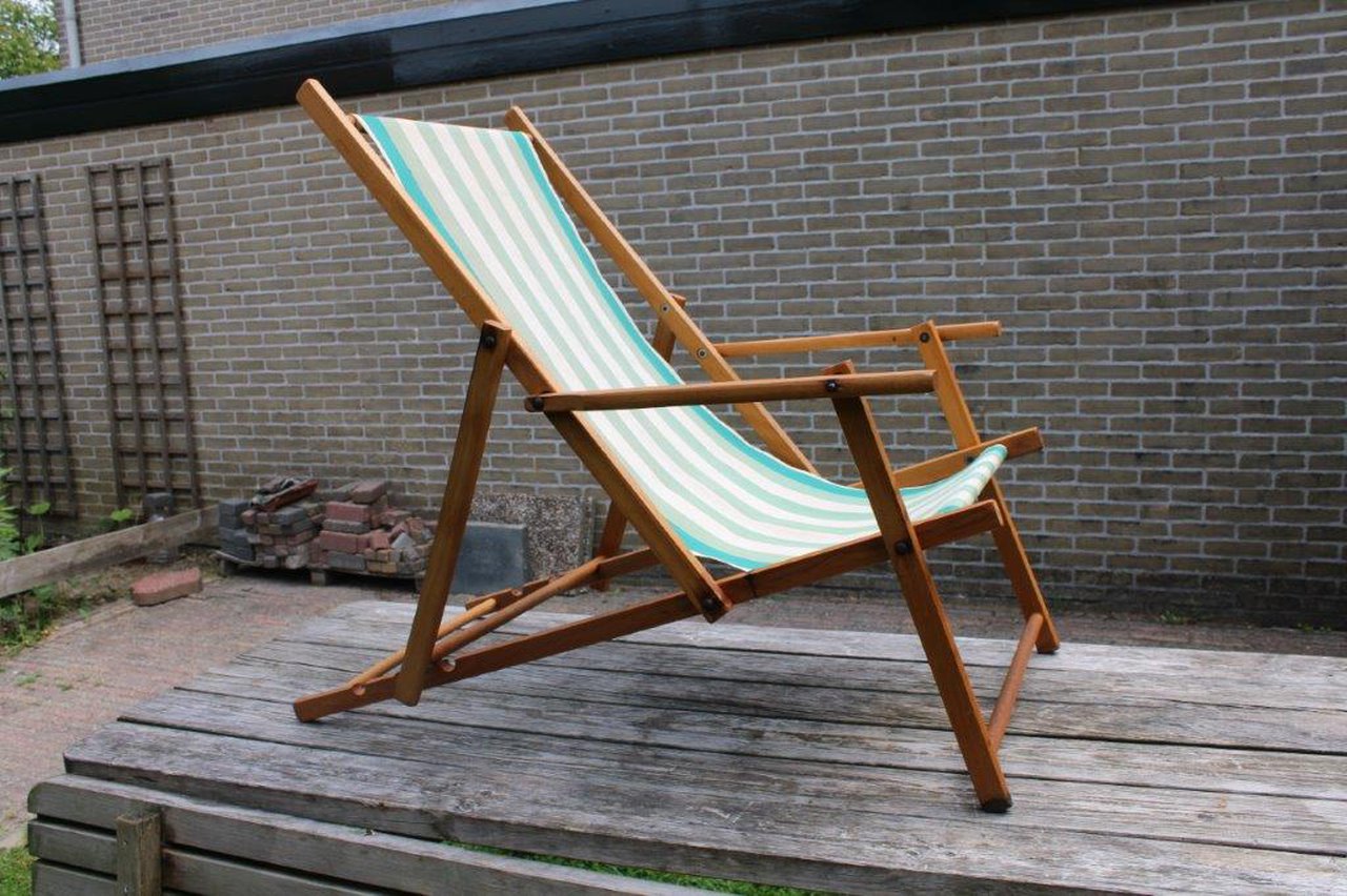 vintage wooden beach chair from the 1960s, in neat and original condition image 5