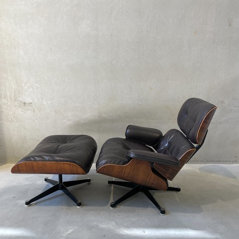 Vitra Eames Lounge Chair + ottoman