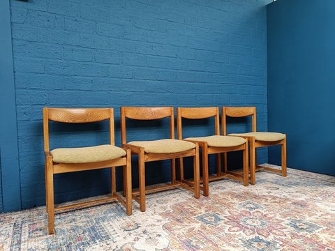 4x Vintage Shaker Chairs