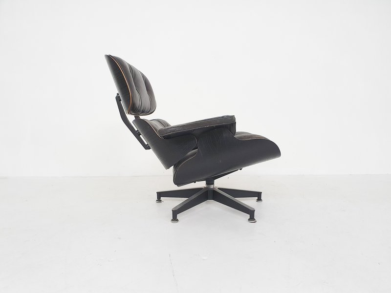 Early Charles and Ray Eames Lounge Chair Model 670 for Herman Miller, 3rd Generation 1971