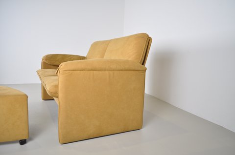 Leolux Bora Beta Sofa with footstool