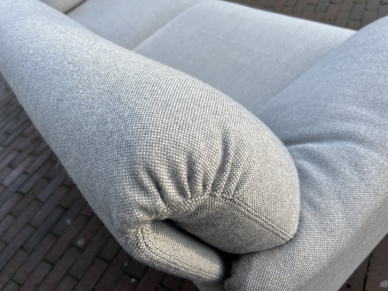 Image 7 of Leolux Bora Balanza 3 seater wool fabric sofa
