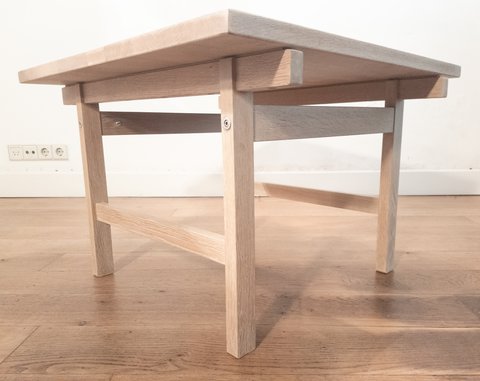 PP Møbler by Hans Wegner salon table