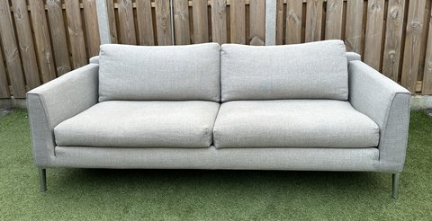 Design on stock Heelz sofa