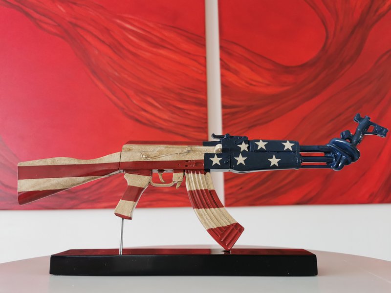 Van Apple Art Against War AK47 USA Peace Edition