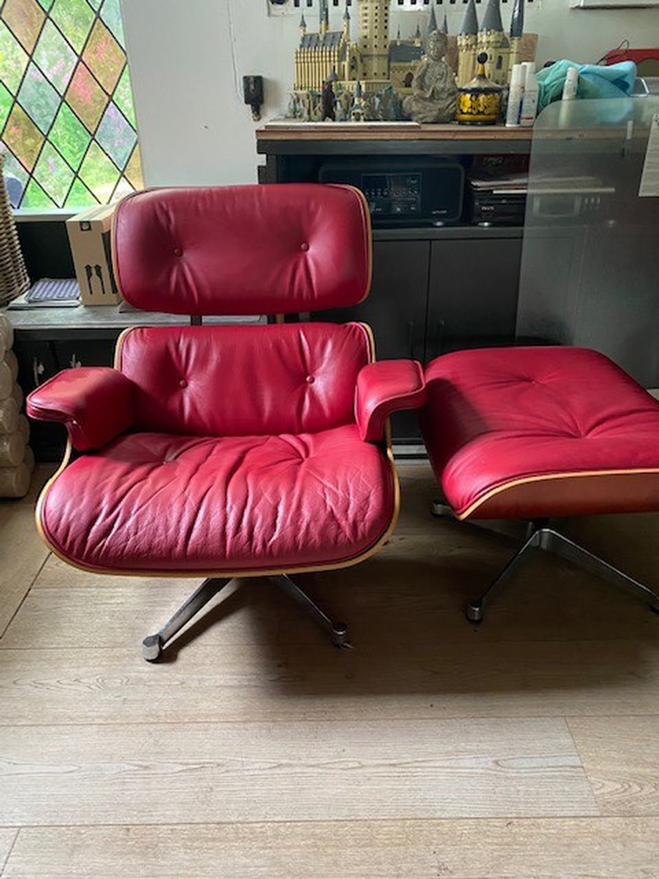 eames lounge chair red