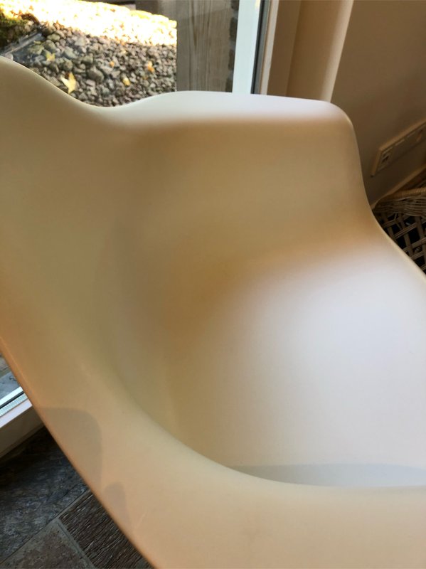 Vitra eames bucket seat (8 pieces available)