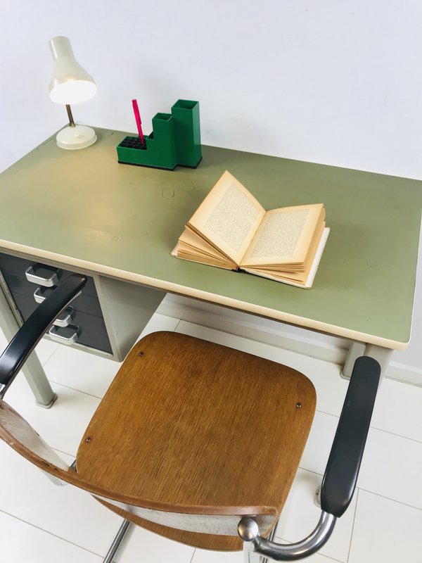 Vintage Gispen desk by André Cordemeijer. Gispen office chair model 208