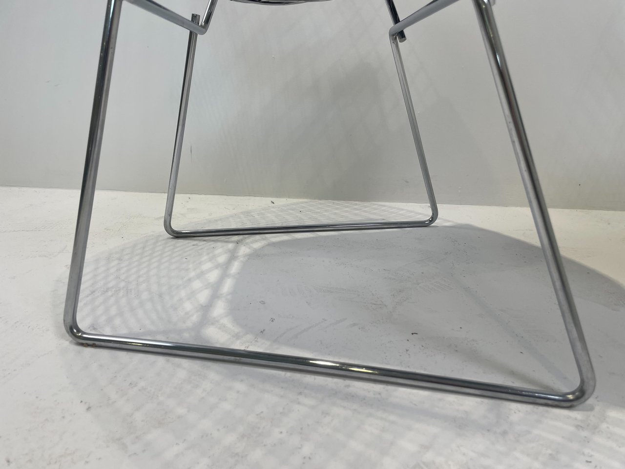 2x Knoll Bertoia Diamond Chair image 9