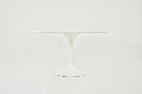 Eettafel van Eero Saarinen voor Knoll International, jaren 60
