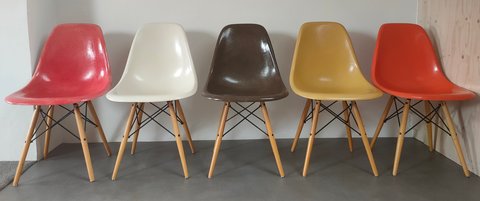 5x Herman Miller DSW Stühle von Charles & Ray Eames