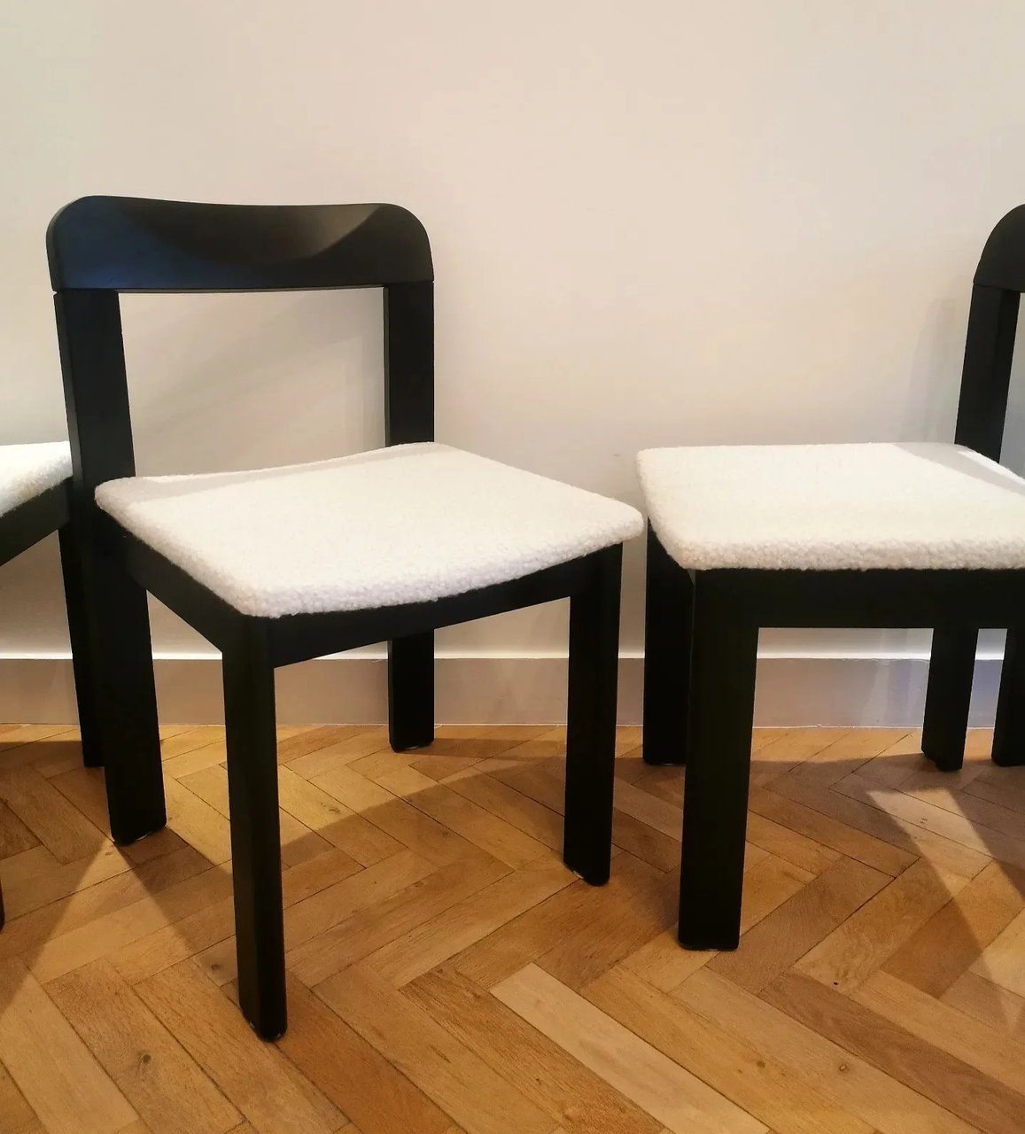 Image 2 of X6 dining chairs in wood