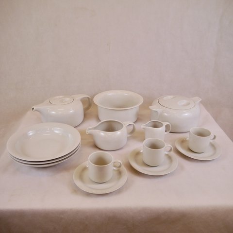 Vintage 14 piece Arzberg tableware