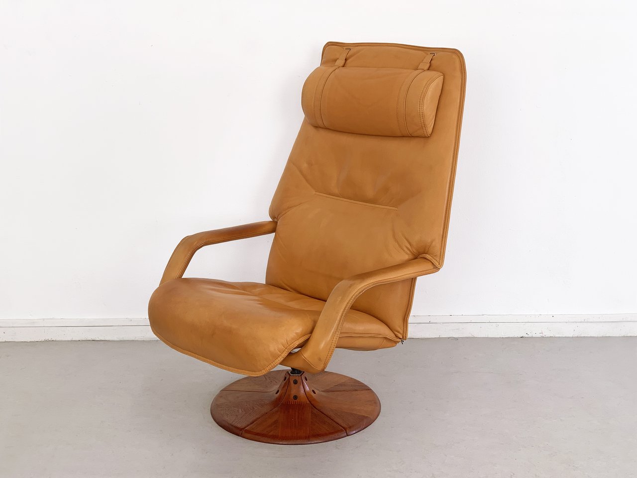 Image 1 of Danish design easy chair