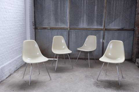 4x Charles & Ray Eames DSX Beistellstühle