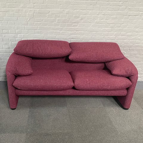 Cassina Maralunga 2-seater sofa