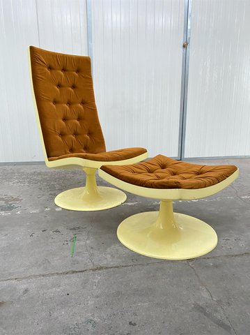 Space Age lounge chair + ottoman