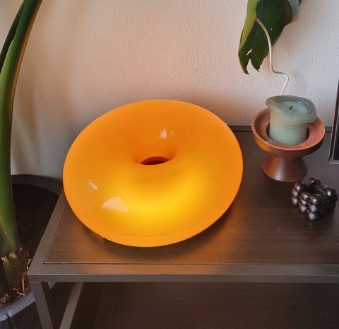 Sabine Marcelis Varmblixt orange donut table lamp