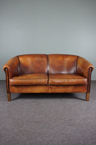 Klassisches 2-Sitzer-Sofa