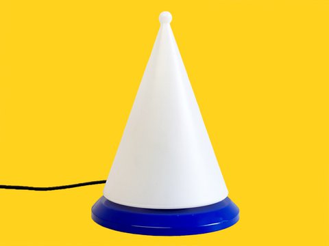 Blue and white pyramid table lamp, Memphis style