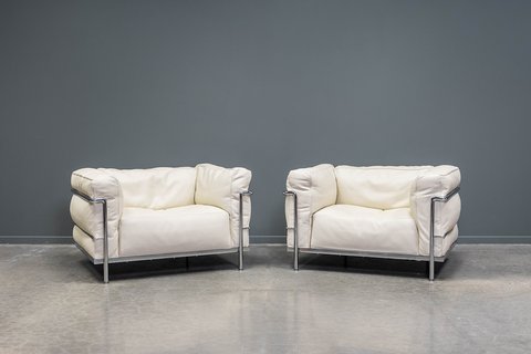 Corbusier LC3, armchairs