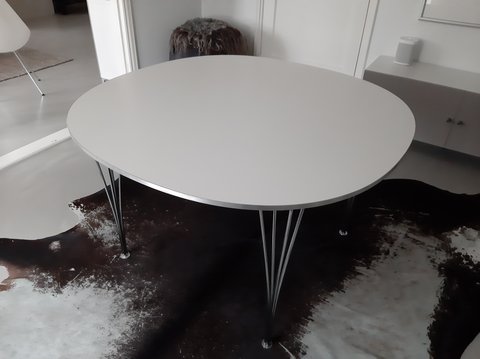 Fritz Hansen Piet Hein & Bruno Mathsson Supercircular dining table