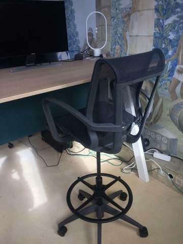 9to5 setu chair /High desk stool / counter chair with backrest