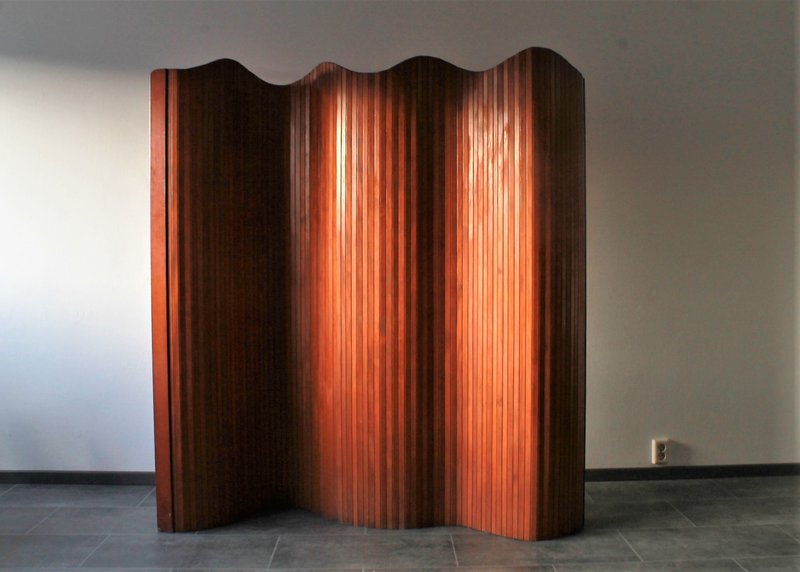 Massief houten flexibel kamerscherm van Jomain Baumann