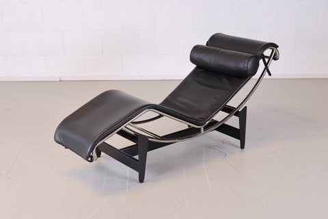Cassina LC4 chaise longue