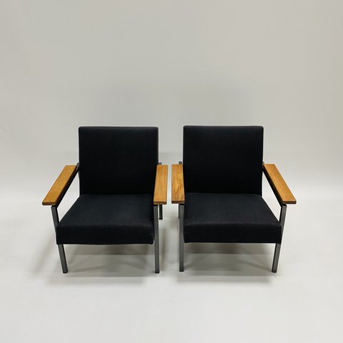 2 arm chairs Model 30 by Gijs van der Sluit, Netherlands 1960