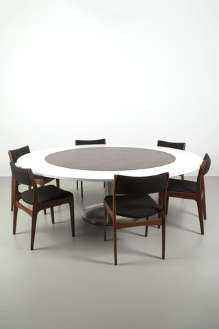 XL round table