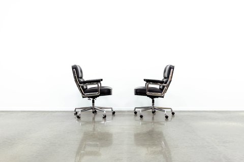 2x Eames ES104 lobby chairs