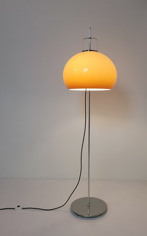Lucerna-Stehlampe