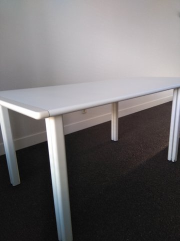 Castelijn dining table with 1 pull-out leaf
