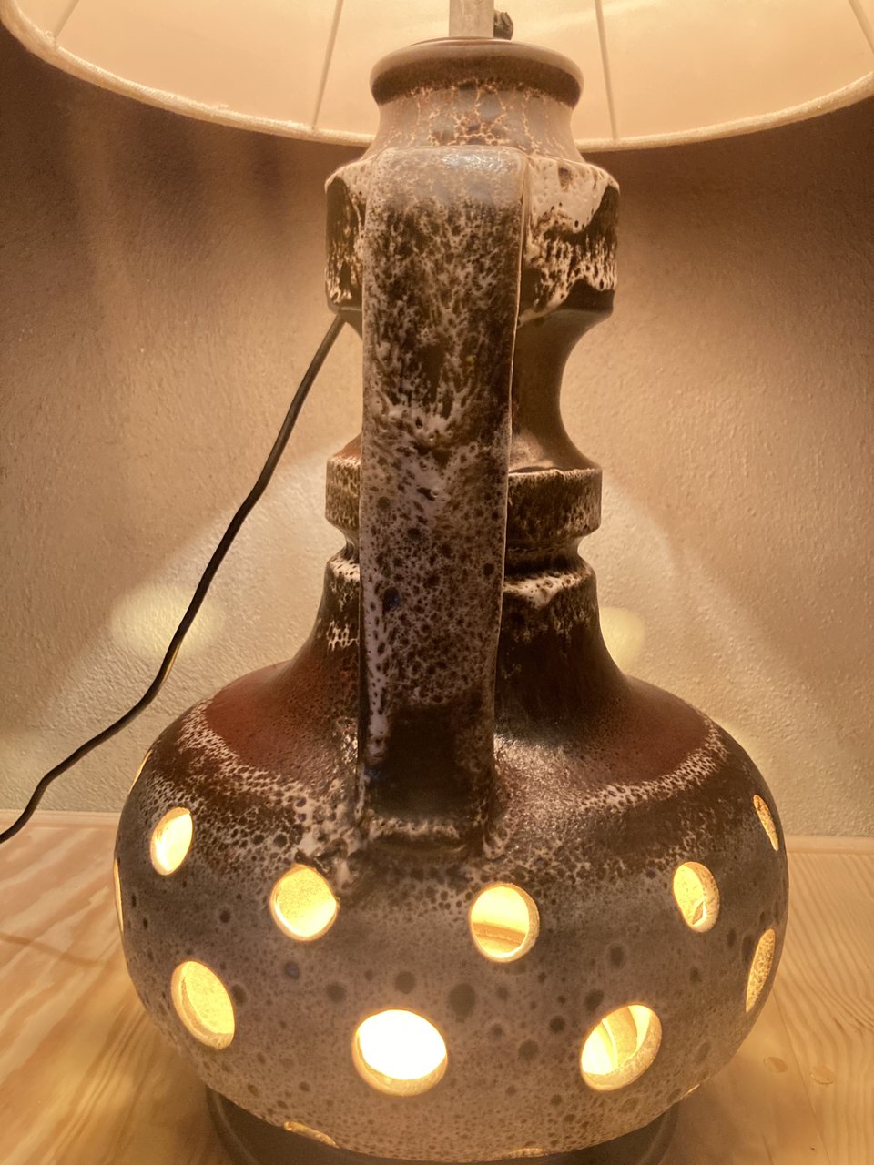 Image 15 of Brutalist fat lava vloerlamp