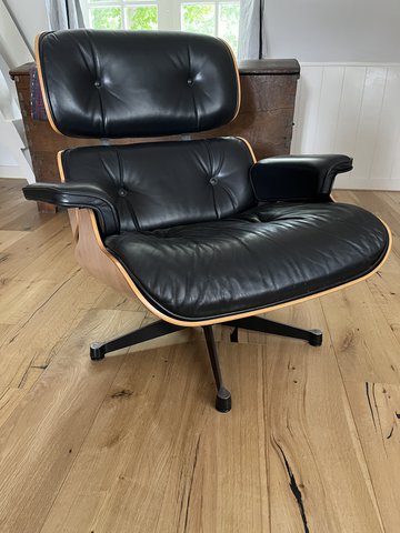 Vitra Charles Eames Lounge Chair