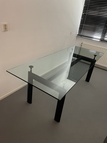 Corbusier-Tisch