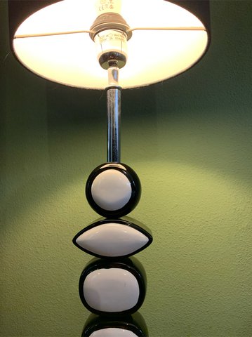 Moderne vloer- of tafellamp